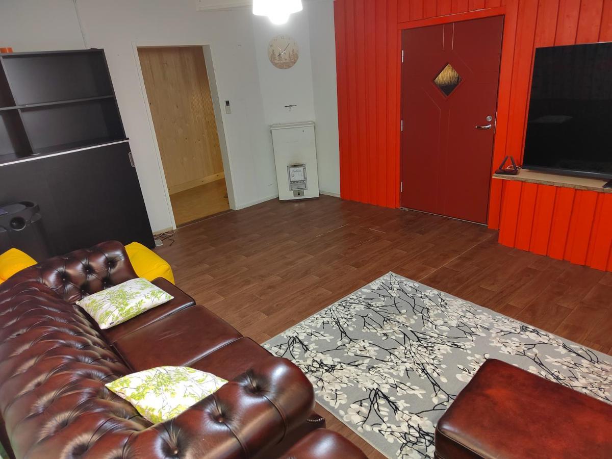 Relax & Recharge - A Unique Suite With A Touch Of Luxury - Hot Tub And Sauna Inspired Decor #Not A Real Sauna# Easy City Access - Direct Train 15 Min To City Helsinki Zewnętrze zdjęcie