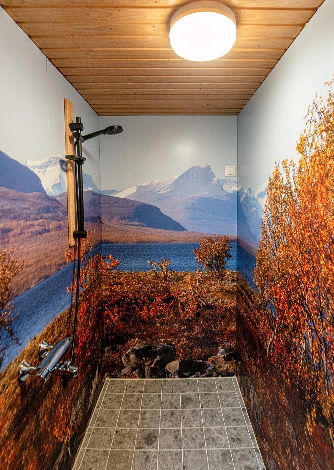 Relax & Recharge - A Unique Suite With A Touch Of Luxury - Hot Tub And Sauna Inspired Decor #Not A Real Sauna# Easy City Access - Direct Train 15 Min To City Helsinki Zewnętrze zdjęcie