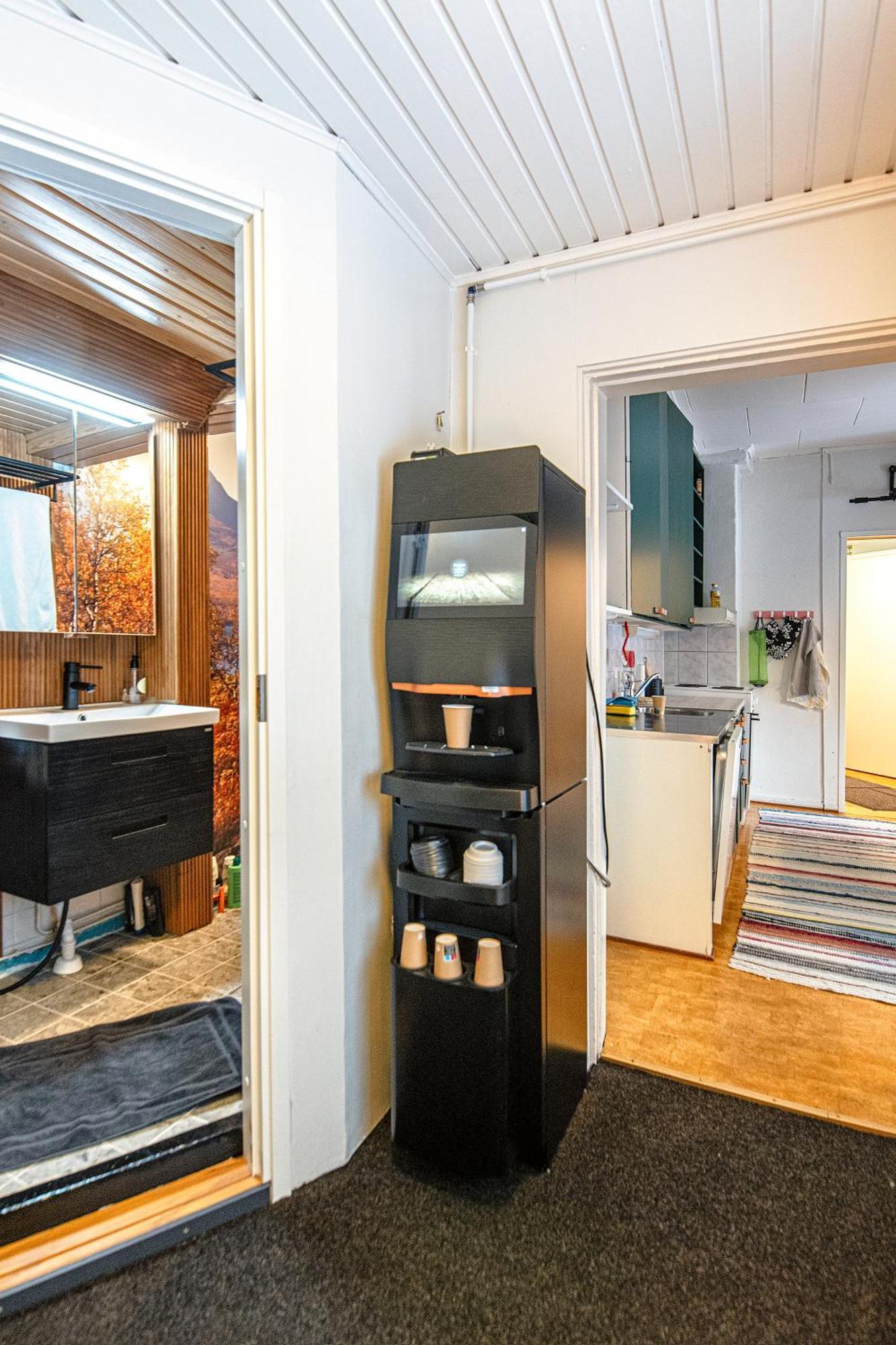 Relax & Recharge - A Unique Suite With A Touch Of Luxury - Hot Tub And Sauna Inspired Decor #Not A Real Sauna# Easy City Access - Direct Train 15 Min To City Helsinki Zewnętrze zdjęcie